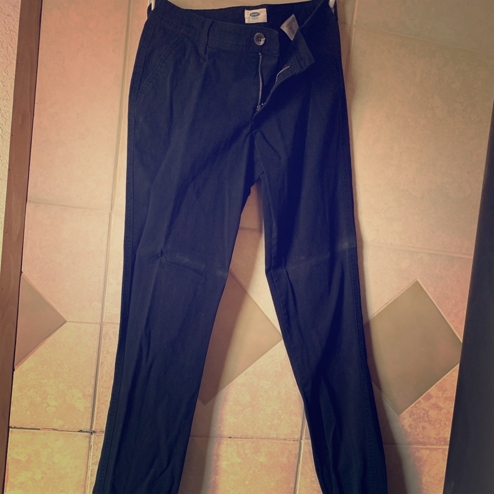 Old navy woman khaki pants black